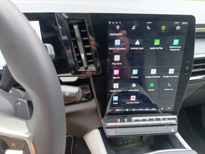 RENAULT Espace E-tech Hybrid 200 Iconic