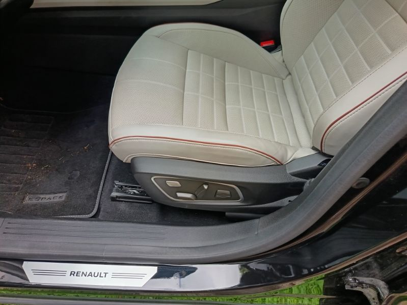 RENAULT Espace E-tech Hybrid 200 Iconic