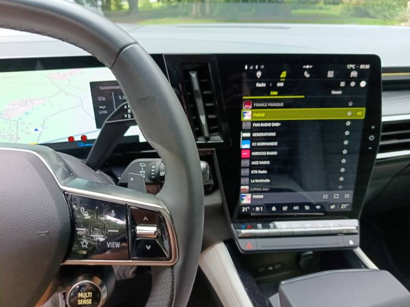 RENAULT Espace E-tech Hybrid 200 Iconic