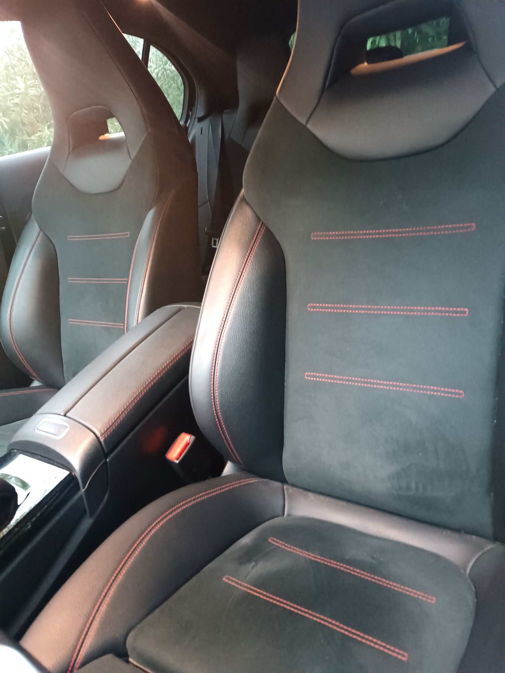 Mercedes-Benz Classe A 200 D Amg Ligne – Toit paro – Pack Premium