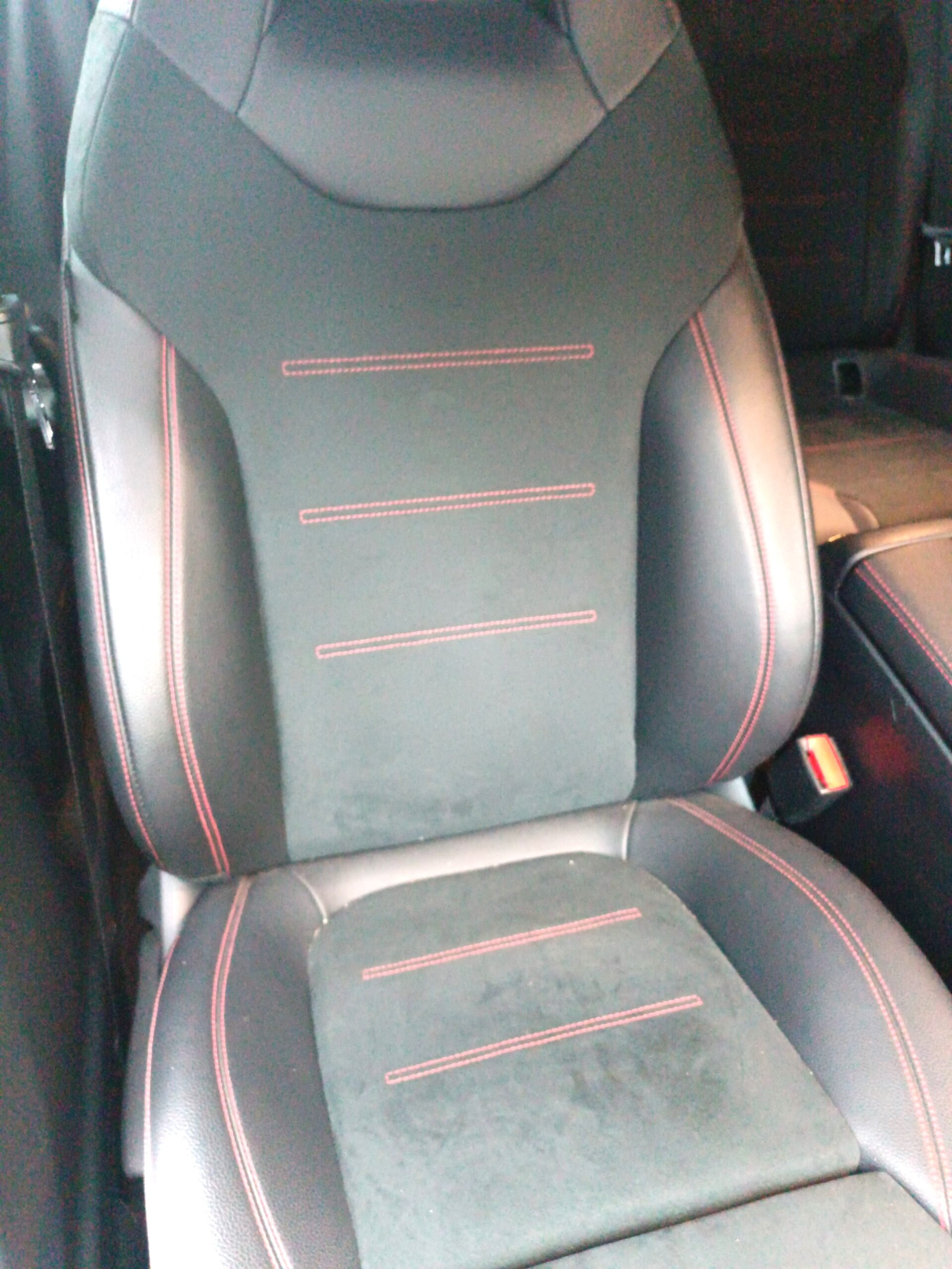 Mercedes-Benz Classe A 200 D Amg Ligne – Toit paro – Pack Premium