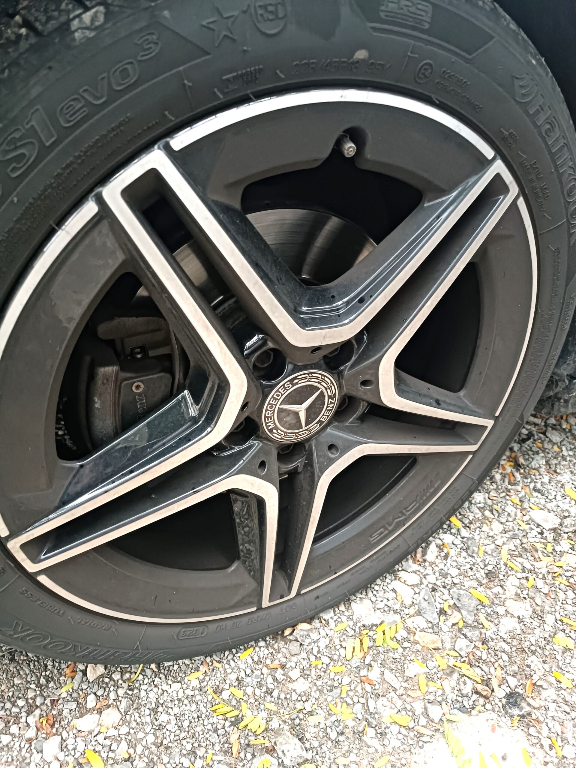 Mercedes-Benz Classe A 200 D Amg Ligne – Toit paro – Pack Premium