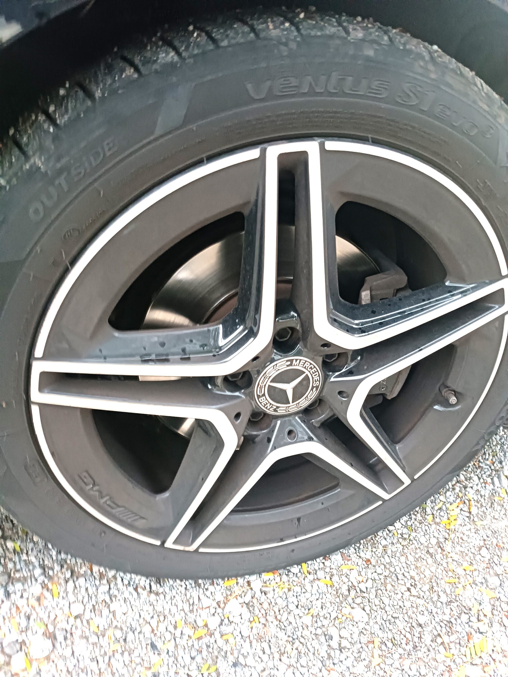 Mercedes-Benz Classe A 200 D Amg Ligne – Toit paro – Pack Premium